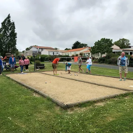 Camping Du Val De Vie Camping *